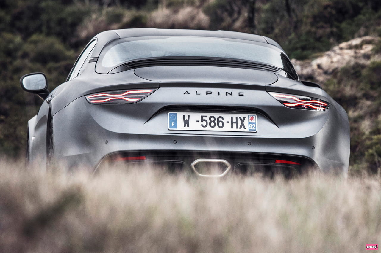 New Alpine A110: photos of the different versions and prices