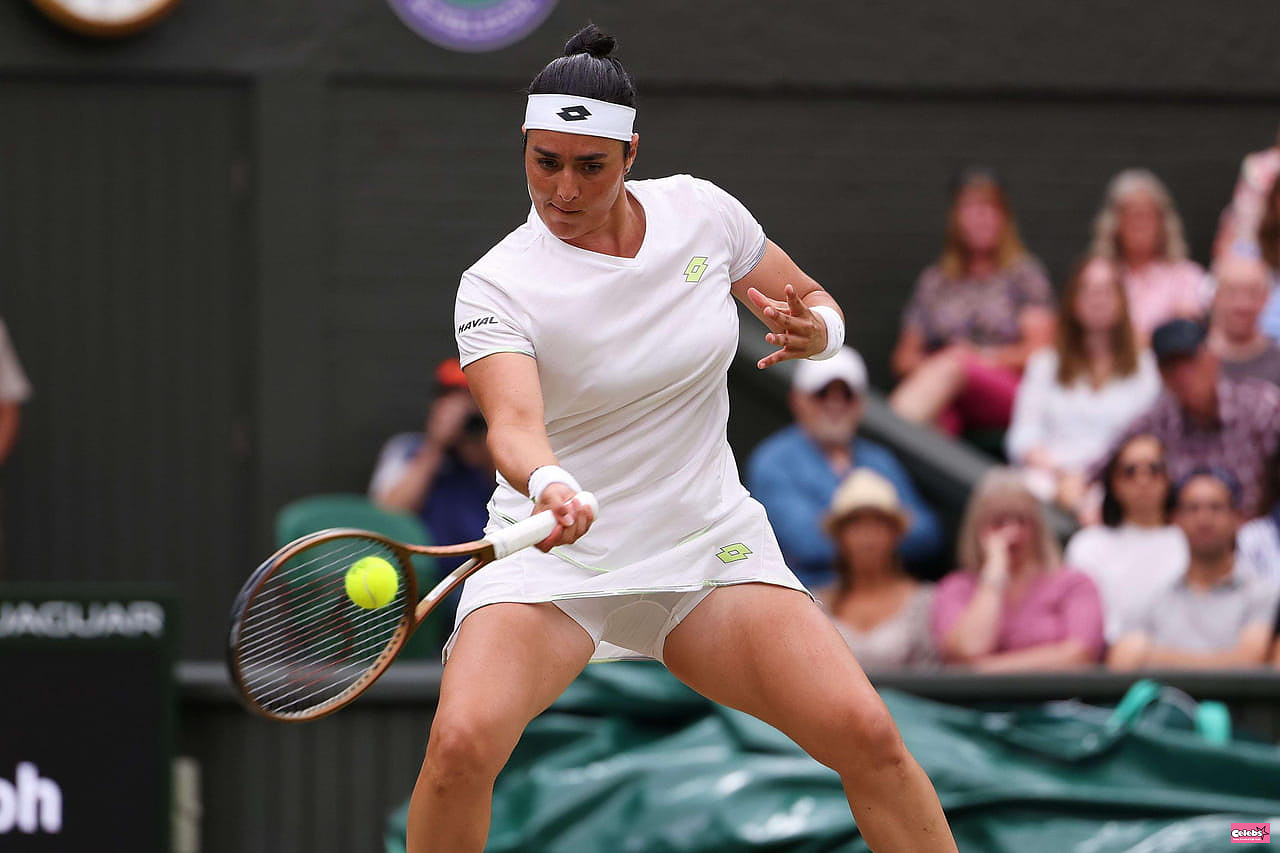 Wimbledon 2023 LIVE: Jabeur v Vondrousova for title, scores & results