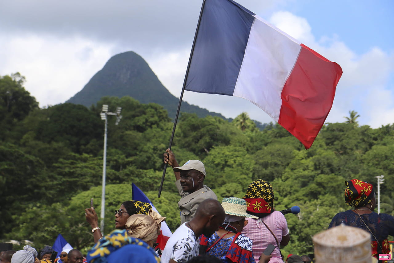 Is the abolition of land rights in Mayotte possible?