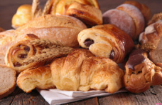 Croissant, pain au chocolat... Few people know it, but they are not French