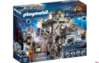 Good deal Playmobil: several sets of Playmobil in...