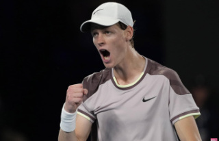 LIVE: Australian Open: Sinner topples Medvedev and...
