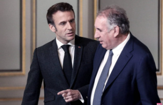 François Bayrou (almost) candidate for the 2027 presidential...