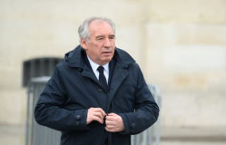 François Bayrou relaunches the endless debate on...