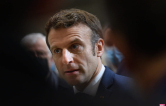 What reception for Emmanuel Macron at the Agricultural Show?