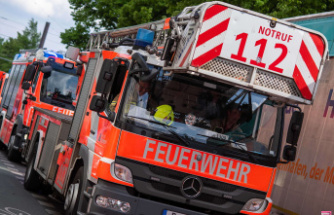 A violent fire in an arms factory in Berlin, what are the major risks?