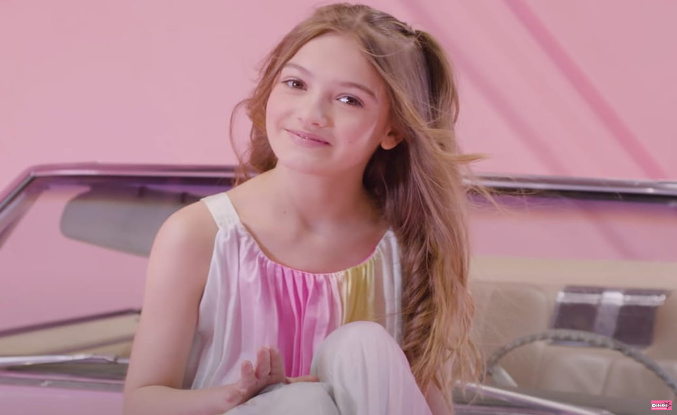 Who is Zoé Clauzure, France's candidate for Junior Eurovision 2023?