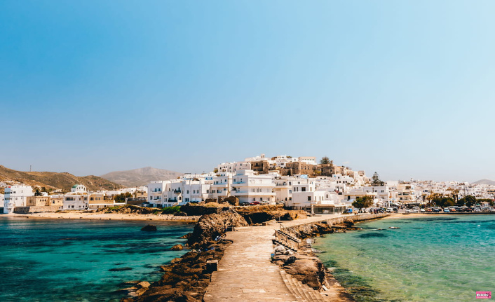 Cheaper than Santorini and almost without tourists, this island is a well-hidden paradise in the Mediterranean