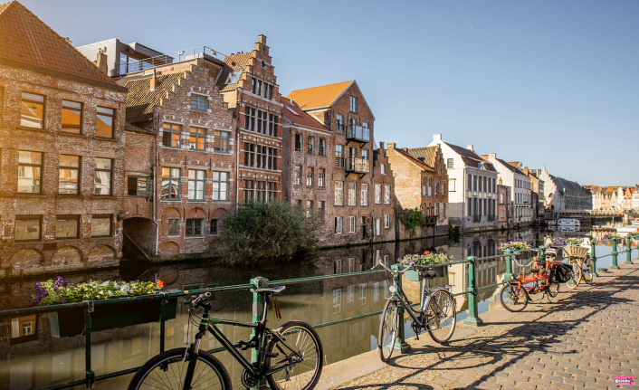 Much less crowded than Bruges or Amsterdam, this city is an excellent choice for a weekend in spring